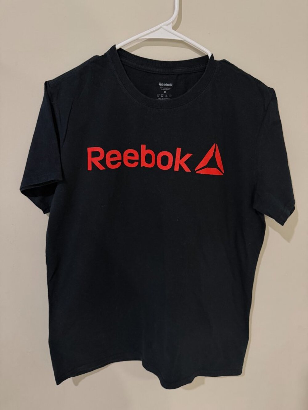 Reebok Men's T-Shirt Size M Black Red Logo Short Sleeve Crew Neck
